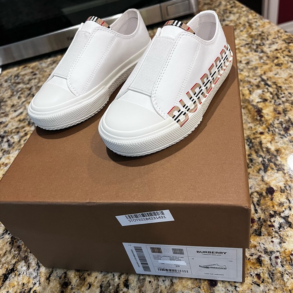 Burberry sneakers
